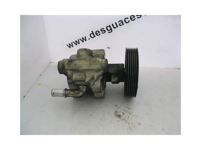 Recambio de bomba direccion para renault megane 1.9 d-f8q referencia OEM IAM 7700417308 26058572 7700415198