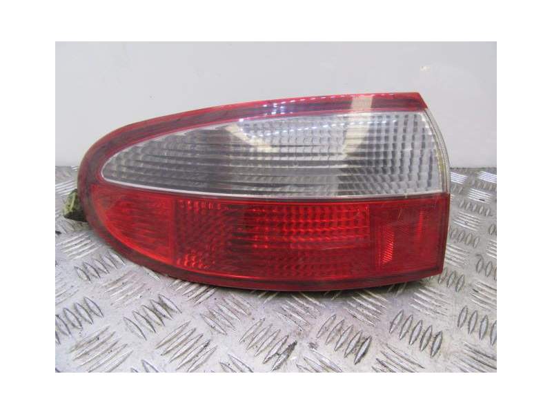 Recambio de piloto trasero izquierdo para daewoo lanos 1.5 g -a15sms referencia OEM IAM 96304618  