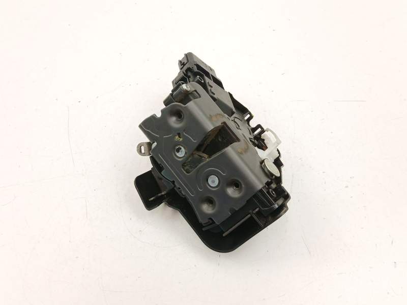 Recambio de cerradura puerta delantera derecha para volvo c30 (533) 2.0 flexfuel referencia OEM IAM 30799302  