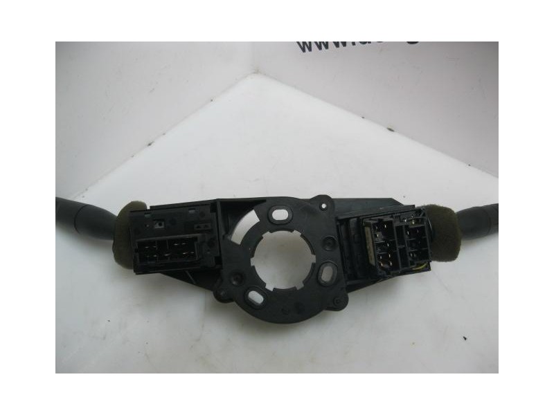 Recambio de mando luces y limpias : citroen saxo : 1.4 g -kfx (74,8cv) 3p [1996] para citroen saxo 1.4 g -kfx referencia OEM IAM