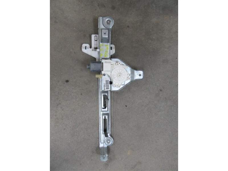 Recambio de elevalunas trasero izquierdo para jeep patriot 2.0 tdi referencia OEM IAM 68002893AA  