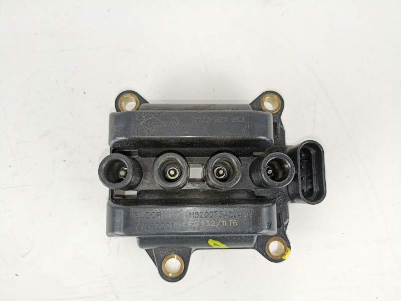 Recambio de bobina para dacia sandero 1.2 g - d4f f732 referencia OEM IAM 8200702693 77040001 