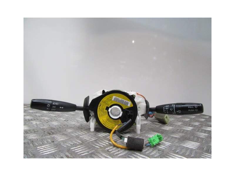 Recambio de mando luces y limpias para kia sephia 1.6 g referencia OEM IAM KF6XDD5039  