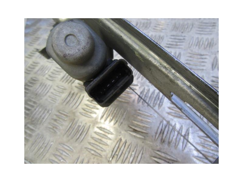 Recambio de elevalunas elec. del. dch. : renault scenic : 1.9 dci/f9q e804 (130,56cv) 5p [2006] para renault scenic 1.9 dci/f9q 