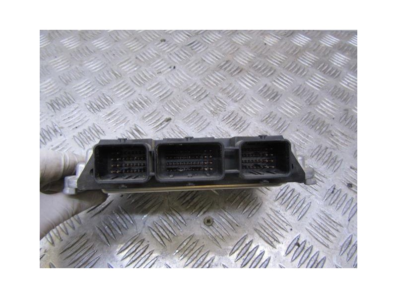 Recambio de centralita : renault scenic : 1.9 dci/f9q e804 (130,56cv) 5p [2006] para renault scenic 1.9 dci/f9q e804 referencia 