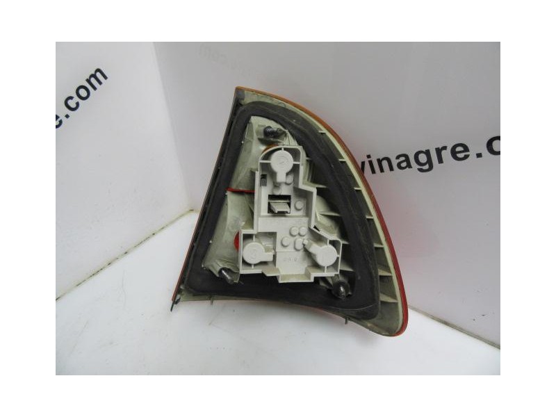 Recambio de piloto trasero izq. : bmw 320 : 2.0 td touring [2001] para bmw  320 2.0 td touring referencia OEM IAM   