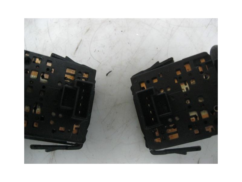 Recambio de mando luces y limpias : opel corsa : 1.3 td -z13dt (69,36cv) [2006] para opel corsa 1.3 td -z13dt referencia OEM IAM
