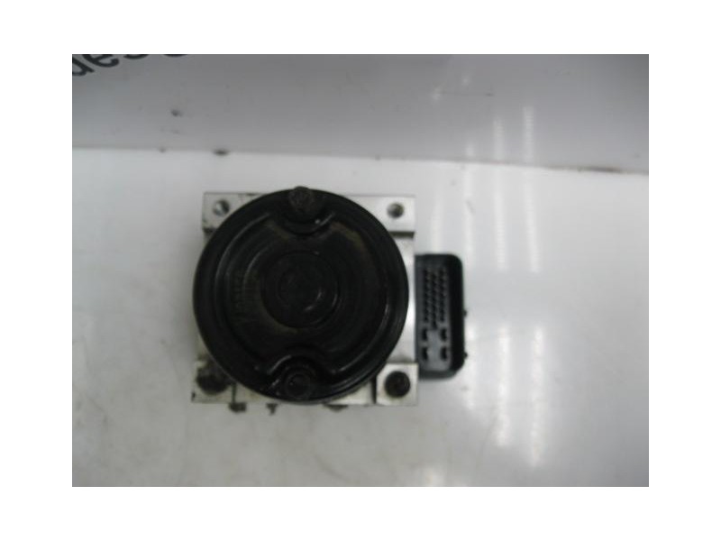 Recambio de abs : kia rio : 1.3 g /a3d (81,6cv) 5p [2004] para kia rio 1.3 g /a3d   5p referencia OEM IAM 95610-FD330  