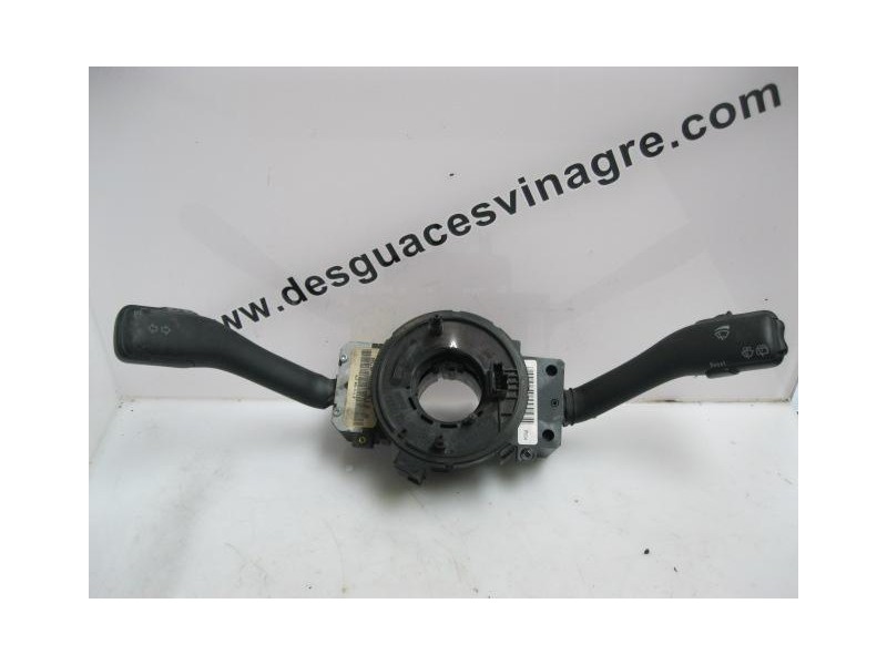 Recambio de mando luces y limpias : volkswagen golf : 1.6 g -akl (100,64cv) 3p [1998] para volkswagen golf 1.6 g -akl referencia