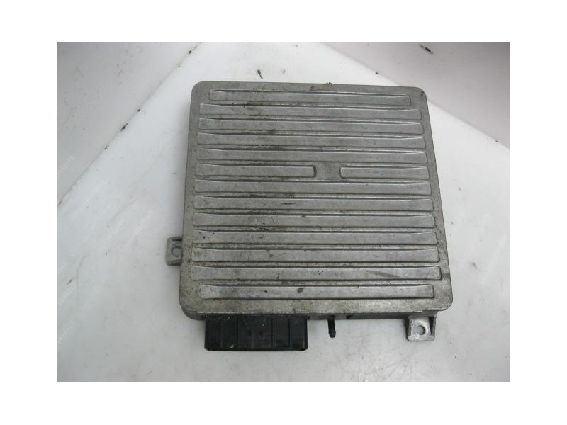 Recambio de centralita : rover 220 : 2.0 g -20t4h (136cv) 5p [1996] para rover  220 2.0 g -20t4h referencia OEM IAM MKC101890  