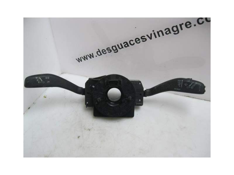 Recambio de mando luces y limpias para skoda fabia 1.6 td-cay referencia OEM IAM 6Q0953503DQ  
