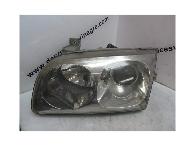 Recambio de faro izquierdo para hyundai trajet (fo) 2.0 referencia OEM IAM 921033A020  