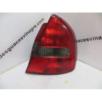 PILOTO TRASERO DERECHO MR485470 