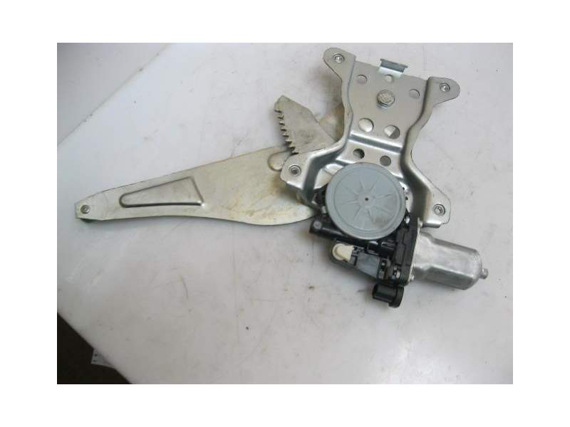 Recambio de elevalunas trasero izquierdo para suzuki sx4 1.9 /d19aa referencia OEM IAM 8350279J12  