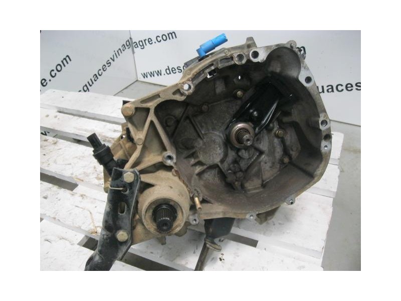 Recambio de cambio 5v (gasolina) : renault kangoo : 1.2 g -d7f (58,48cv) 5p [1998] para renault kangoo 1.2 g -d7f referencia OEM