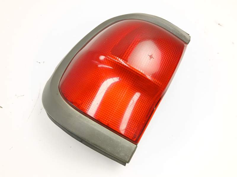 Recambio de piloto trasero izquierdo para nissan terrano ii (r20) 2.7 tdi 4wd referencia OEM IAM 268550X000  