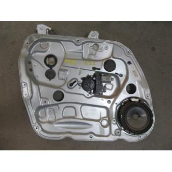 ELEVALUNAS DELANTERO IZQUIERDO 824011D010 