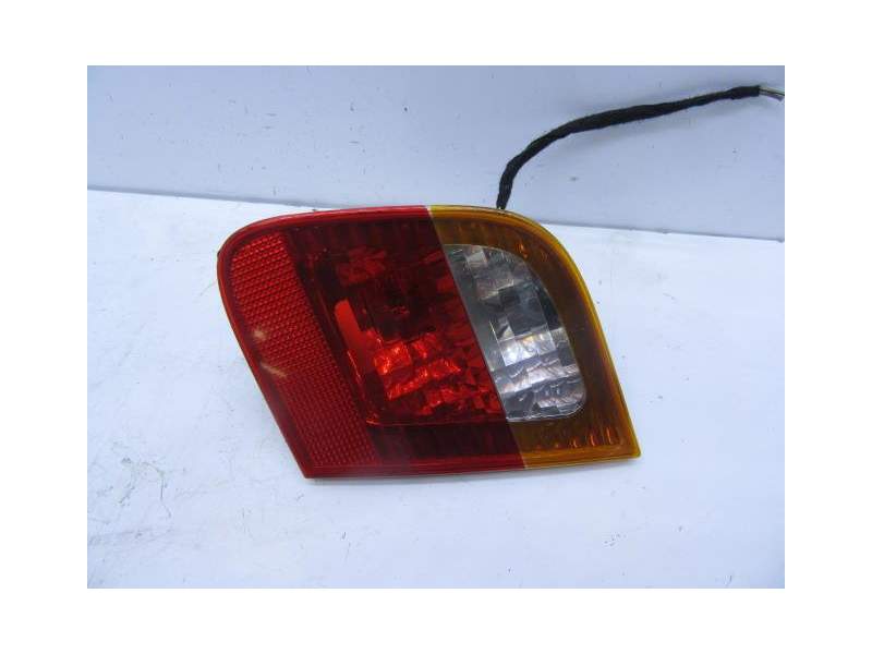 Recambio de piloto porton derecho para bmw 3 (e46) 320 d referencia OEM IAM 63216907946  
