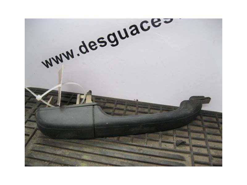 Recambio de manilla trasera izquierda para land rover discovery 4x4 referencia OEM IAM NEGRA  