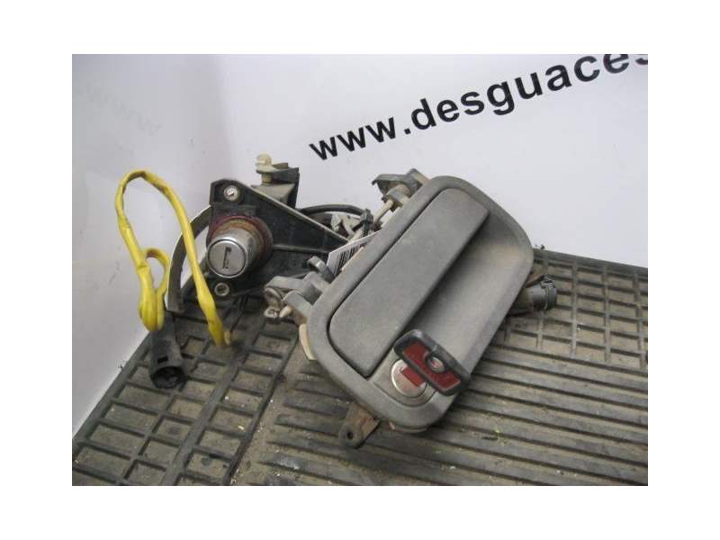 Recambio de manilla delantera derecha para opel corsa 1.4 g referencia OEM IAM   