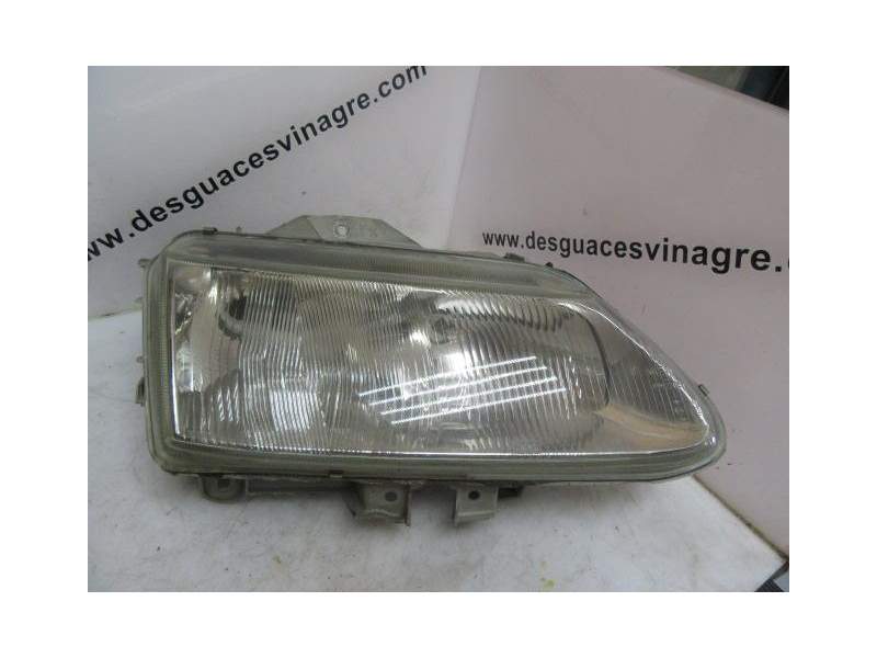 Recambio de faro derecho para renault espace 2.5 d referencia OEM IAM   