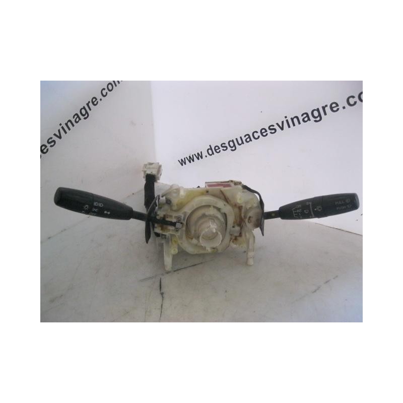 Recambio de mando luces y limpias : kia rio : 1.5 g /a5d (96,69cv) 5p [2002] para kia rio 1.5 g /a5d referencia OEM IAM 93400FD1