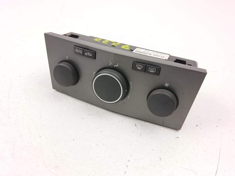Recambio de mandos calefaccion aire para opel astra h berlina 1.6 16v referencia OEM IAM 13122963  