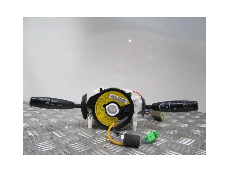 Recambio de mando luces y limpias : kia sephia : 1.6 g (101,43cv) [2003] para kia sephia 1.6 g referencia OEM IAM KF6XDD5039  