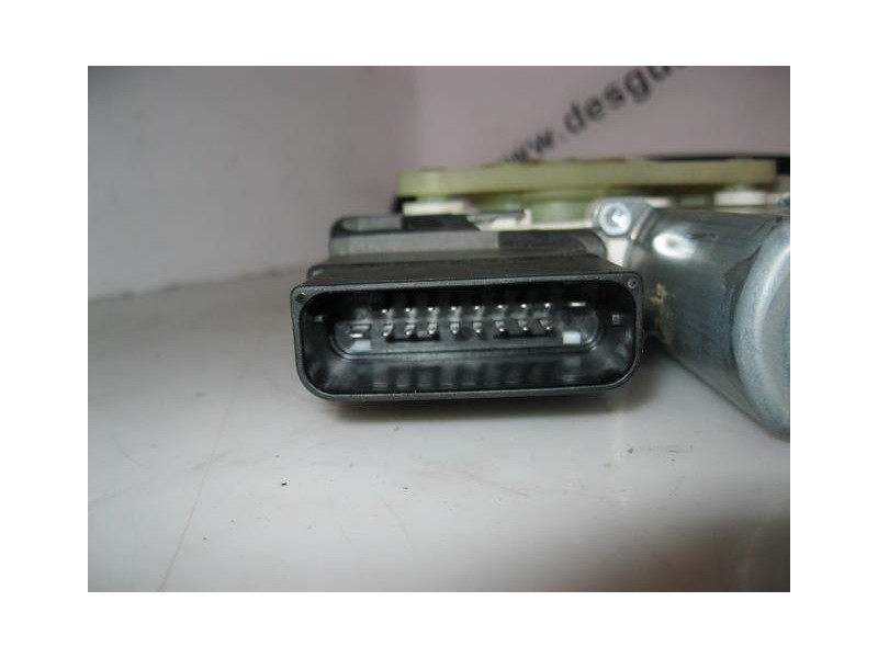 Recambio de elevalunas elec. tra. dch. : seat leon : 2.0 td bkd automatico (140,08cv) 5p [2010] para seat leon 2.0 td bkd automa