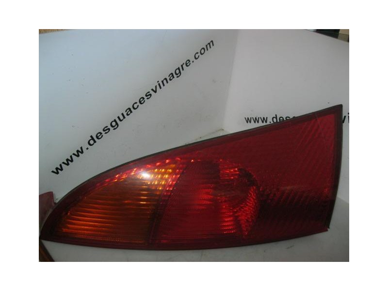 Recambio de piloto trasero izq. : ford focus : 1.8 td-ffda (100,64cv) 3p [2003] para ford focus 1.8 td-ffda referencia OEM IAM  