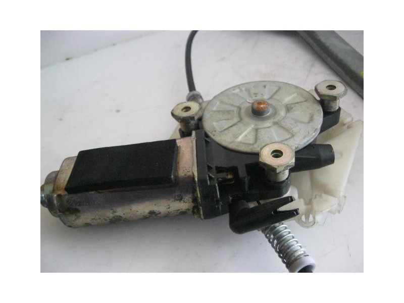 Recambio de elevalunas elec. del. dch. : volvo v40 : 1.9 g -b4204s (140,08cv) 5p [2000] para volvo v40 1.9 g -b4204s referencia 