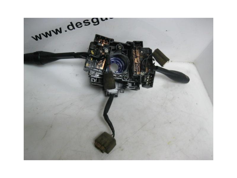 Recambio de mando luces y limpias : nissan almera : 2.0 d -cd20 (74,8cv) 5p [1996] para nissan almera 2.0 d -cd20 referencia OEM
