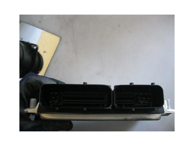 Recambio de centralita : volkswagen passat : 1.9 tdi -awx (130,56cv) 4p [2001] para volkswagen passat 1.9 tdi -awx referencia OE