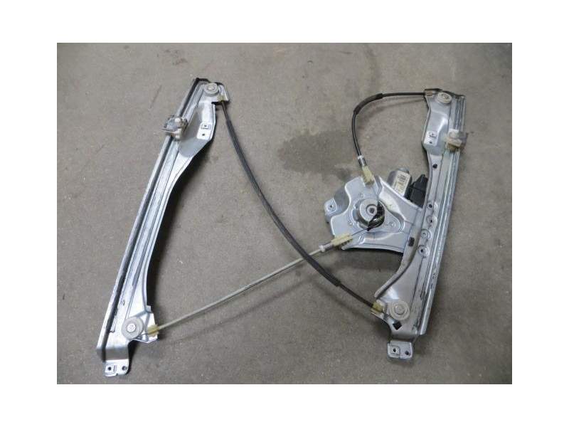 Recambio de elevalunas delantero izquierdo para renault clio 1.5 dci /k9k t766 referencia OEM IAM CONFORD  
