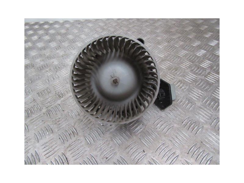 Recambio de motor calefaccion : kia sephia : 1.6 g (101,43cv) [2003] para kia sephia 1.6 g referencia OEM IAM   