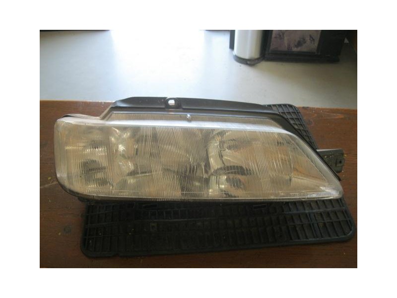 Recambio de faro dcho. : peugeot 605 : 2.1 d -p8b (108,8cv) 4p [1994] para peugeot 605 2.1 d -p8b   referencia OEM IAM   