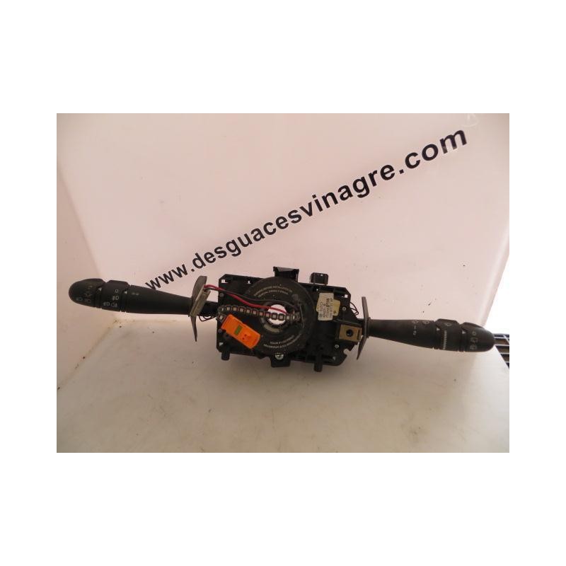 Recambio de mando luces y limpias : renault megane : 1.4 g /k4j c7 (95,2cv) 3p [2001] para renault megane 1.4 g /k4j c7 referenc