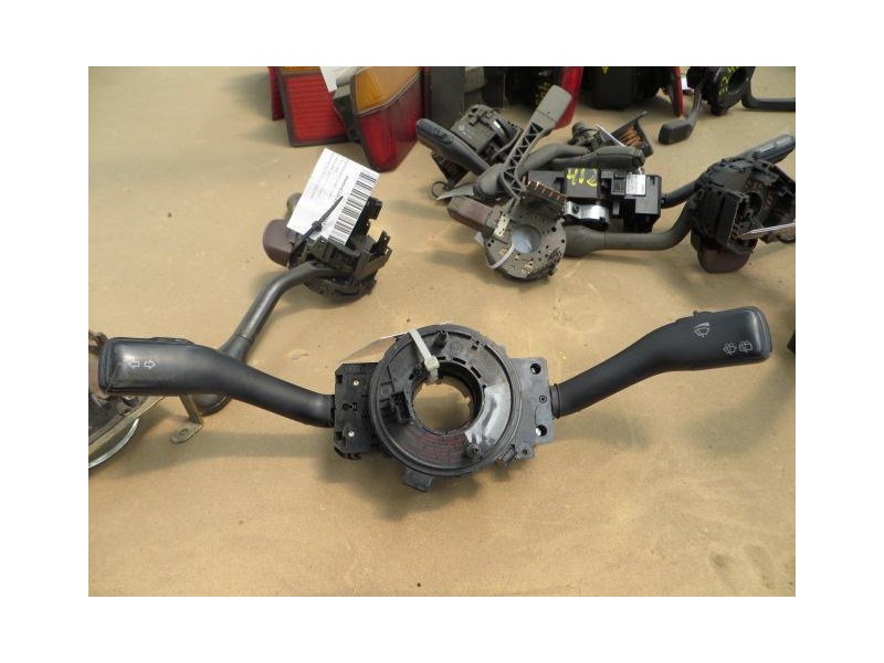 Recambio de mando luces y limpias : volkswagen golf : serie 4 1.9 td /ahf (110,16cv) 5p [1998] para volkswagen golf serie 4 1.9 