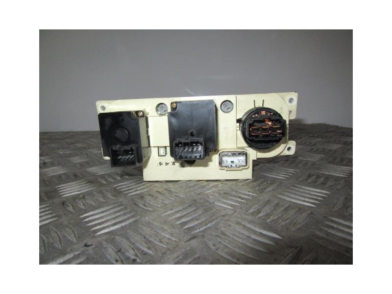 Recambio de mandos calefaccion : kia sephia : 1.6 g (101,43cv) [2003] para kia sephia 1.6 g referencia OEM IAM   