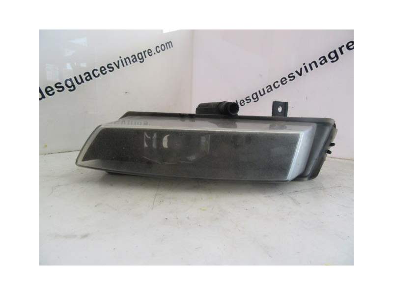 Recambio de antiniebla izquierdo para bmw 120 2.0 td referencia OEM IAM 63177181287  
