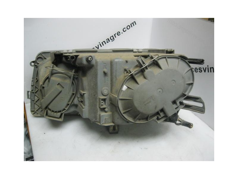 Recambio de faro dcho. : m. benz 500 : 5.0 _ 117961 gasolina 4p [1982] para m. benz 500 5.0 _ 117961 gasolina referencia OEM IAM