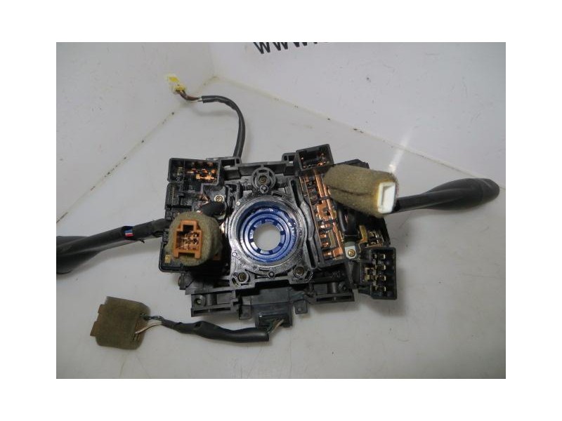 Recambio de mando luces y limpias : nissan almera : 2.0 d -cd20 (74,8cv) 5p [1996] para nissan almera 2.0 d -cd20 referencia OEM