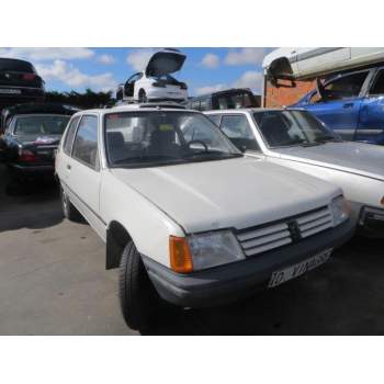 PEUGEOT 205