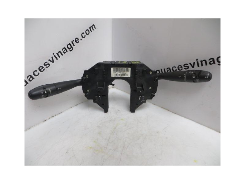 Recambio de mando luces y limpias : citroen c 4 : 1.6 dhy -9hx (90cv) 5p [2007] para citroen c 4 1.6 dhy -9hx referencia OEM IAM