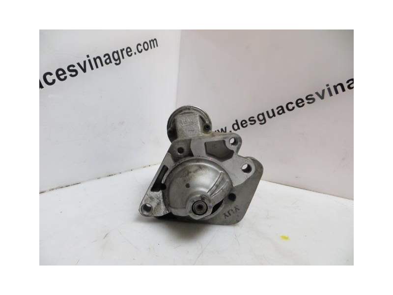 Recambio de motor arranque para renault clio 1.5 dci /k9k t7 referencia OEM IAM 8200836473B  