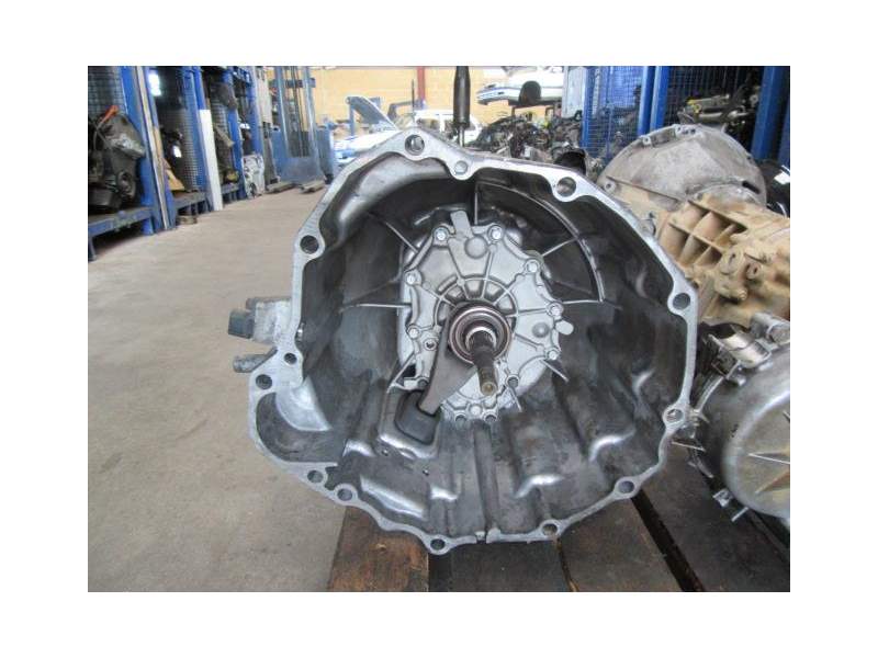 Recambio de caja cambios 6v turbo diesel para nissan pathfinder 2.5 td referencia OEM IAM 32010EB510  