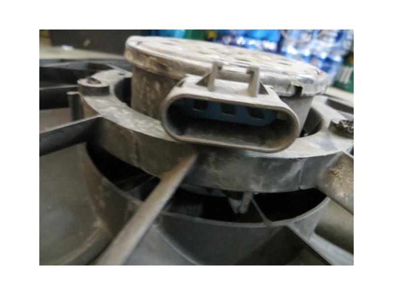 Recambio de electroventilador : ford mondeo : 2.0 g /cjba (145,52cv) 5p [2001] para ford mondeo 2.0 g /cjba referencia OEM IAM C