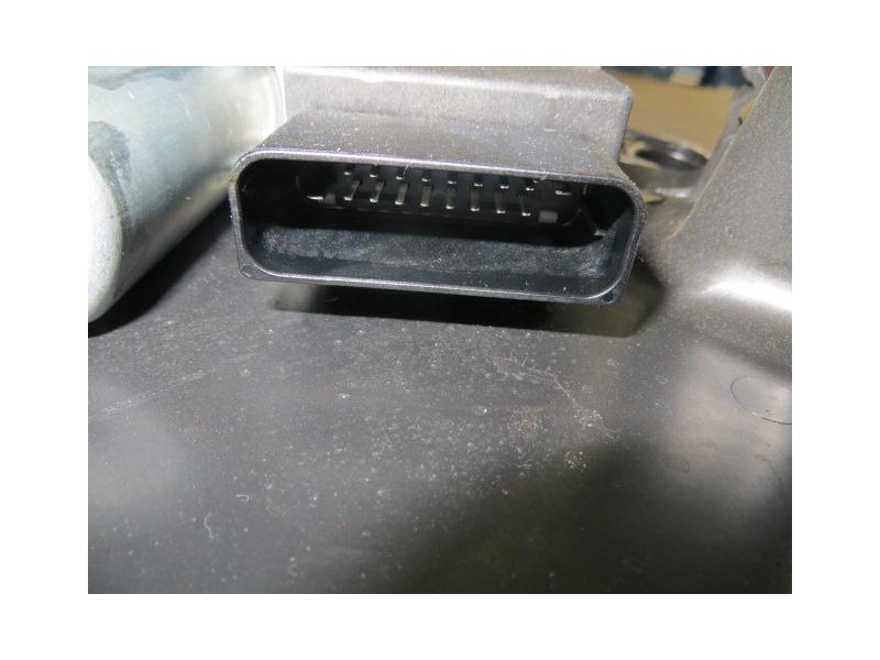 Recambio de elevalunas elec. tra. izq. : seat leon : 2.0 tdi (fr) -bmn (170cv) 5p [2007] para seat leon 2.0 tdi (fr) -bmn refere