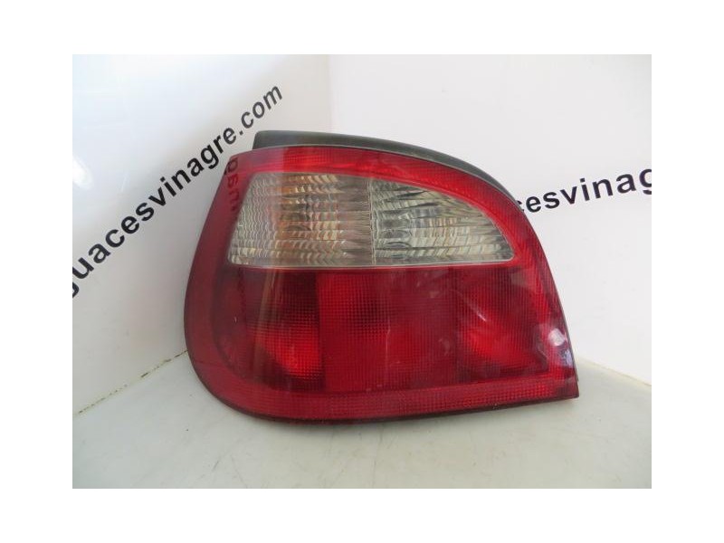 Recambio de piloto trasero izq. : renault megane : 1.9 td /f9q q7 [2001] para renault megane 1.9 td /f9q q7 referencia OEM IAM B