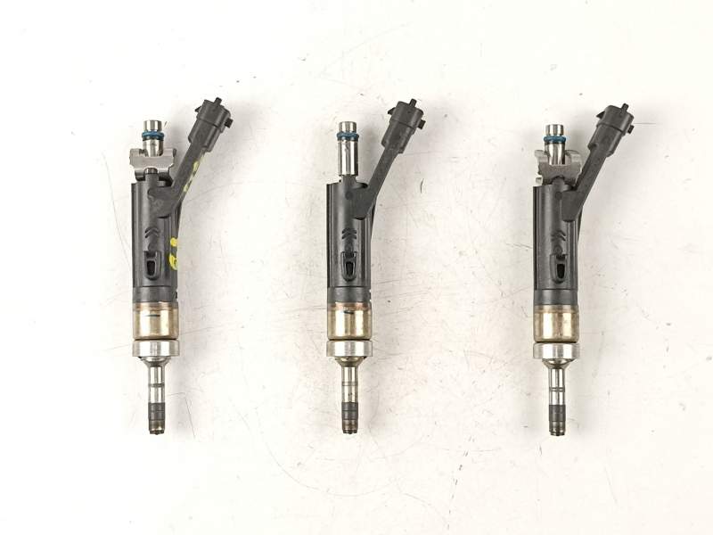 Recambio de inyectores juego para peugeot 308 1.2 g style referencia OEM IAM 9810335380  